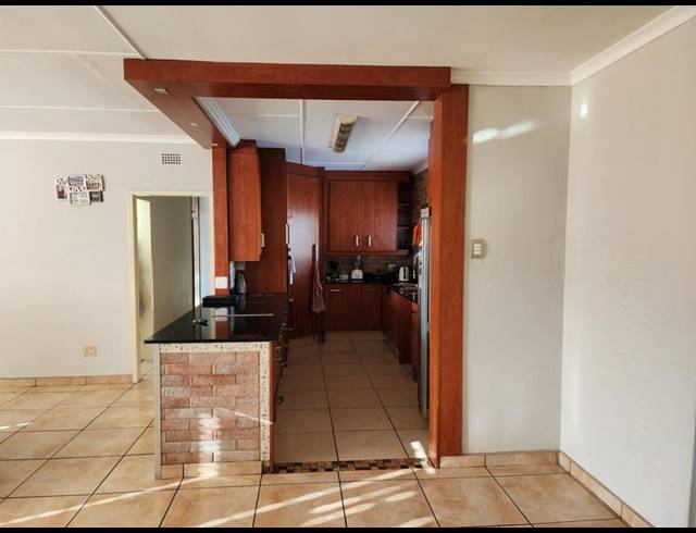 4 BEDROOM HOUSE FOR SALE IN BIRCHLEIGH